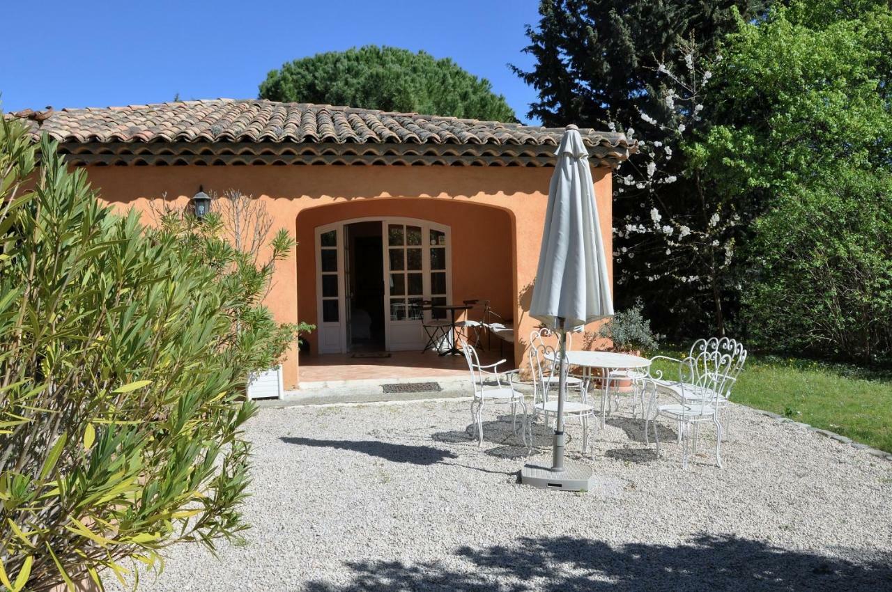 Mas Des Oliviers Bed and Breakfast Saint-Marc-Jaumegarde Eksteriør billede